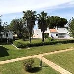 Appartement Oasis - Pedras D' El Rei T0 *